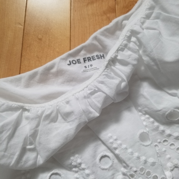 NWOT Joe Fresh eyelet lace one-shoulder crop top - Picture 2 of 2